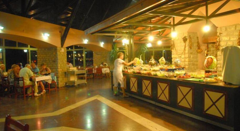 Patio Beach Club Hotel