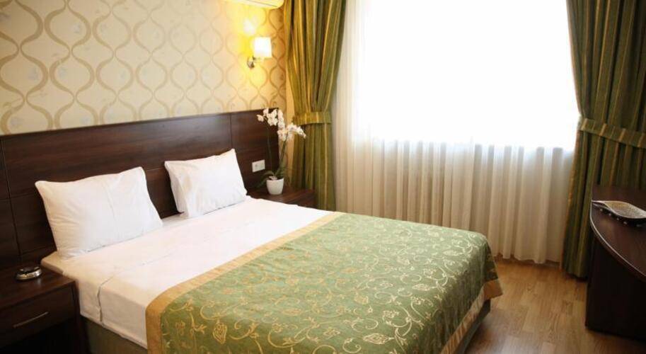 Star City Hotel