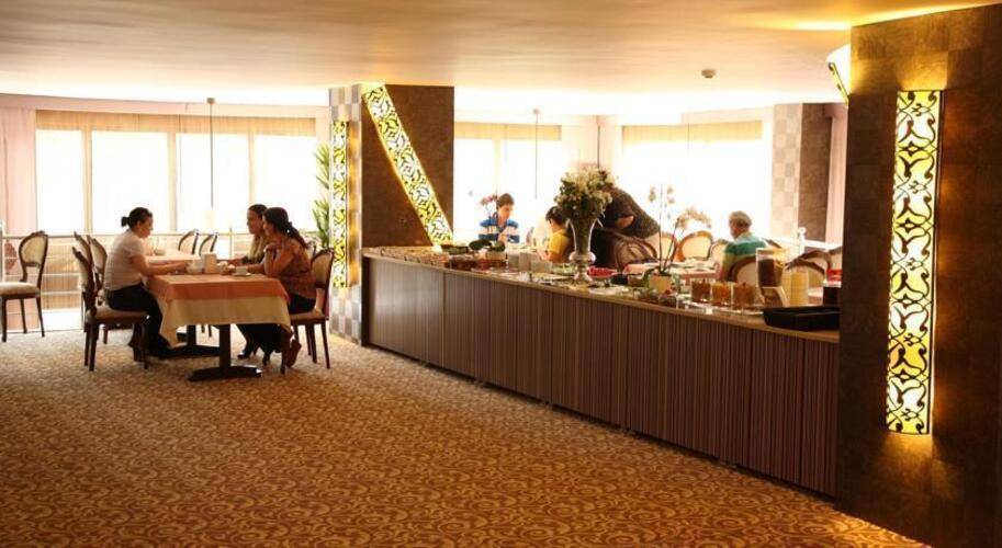 Star City Hotel