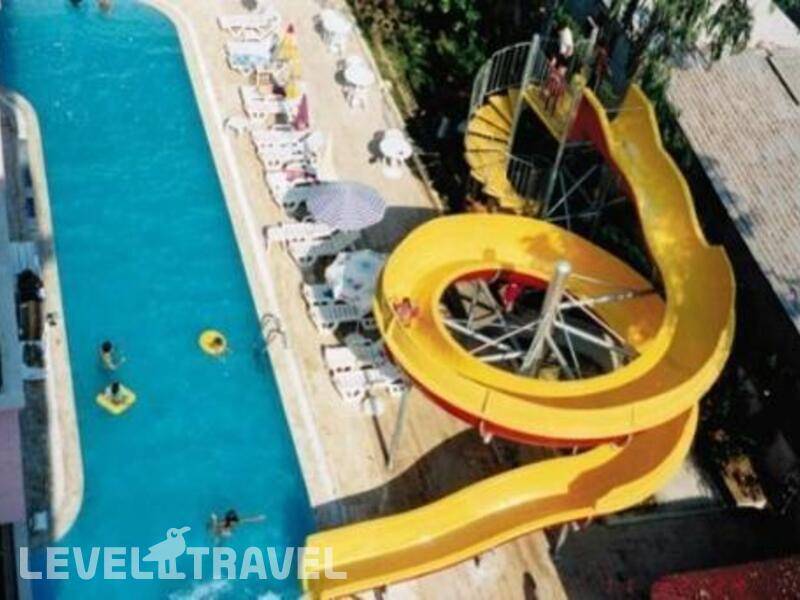 Фотография Holiday World Hotel