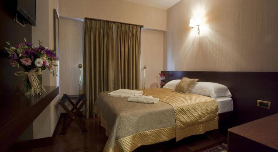 Burckin Suites Hotel