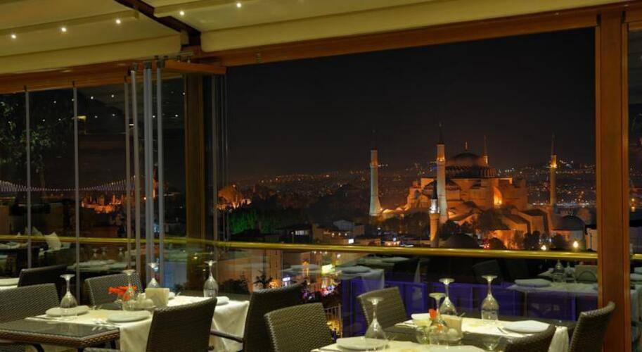 Burckin Suites Hotel