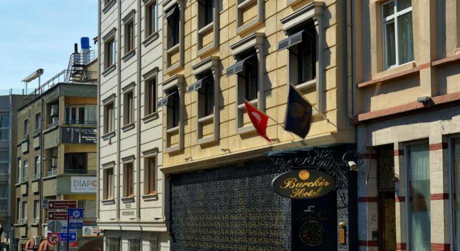 Burckin Suites Hotel