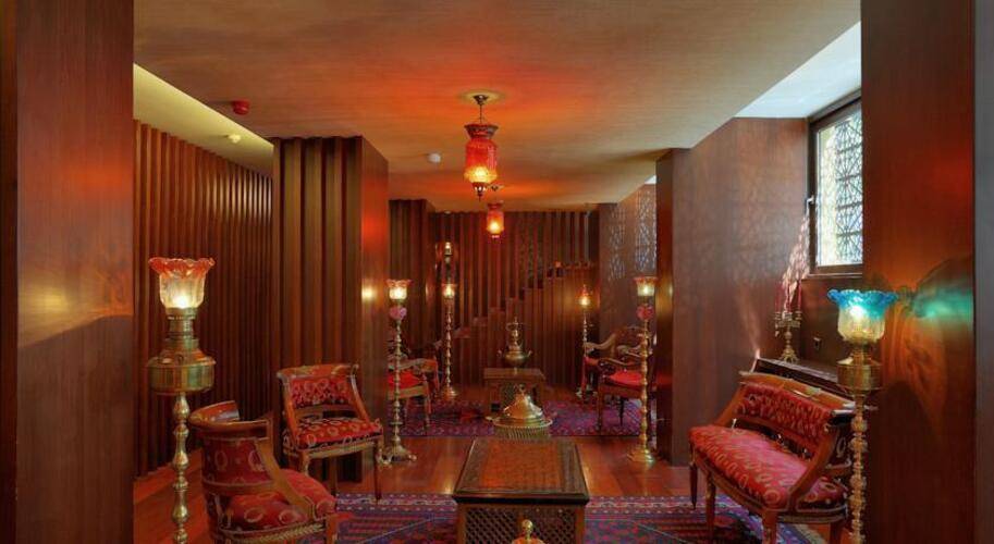 Burckin Suites Hotel