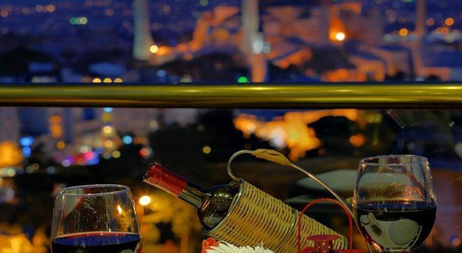 Burckin Suites Hotel