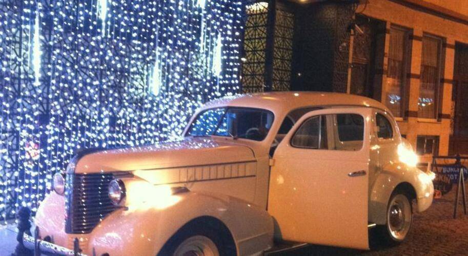 Burckin Suites Hotel