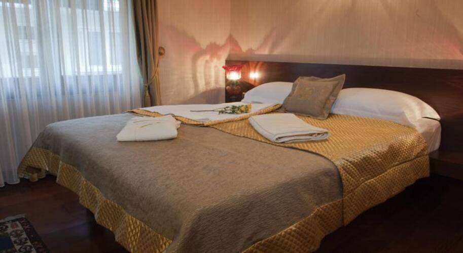 Burckin Suites Hotel