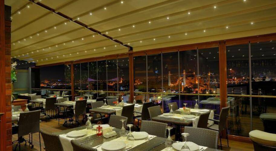 Burckin Suites Hotel