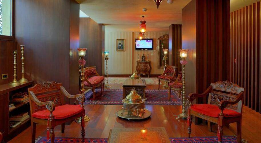 Burckin Suites Hotel