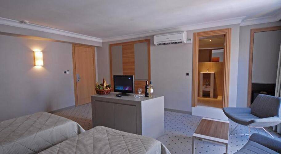 Klas Hotel