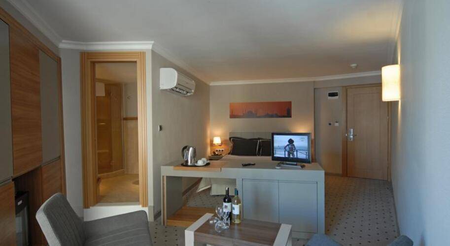 Klas Hotel