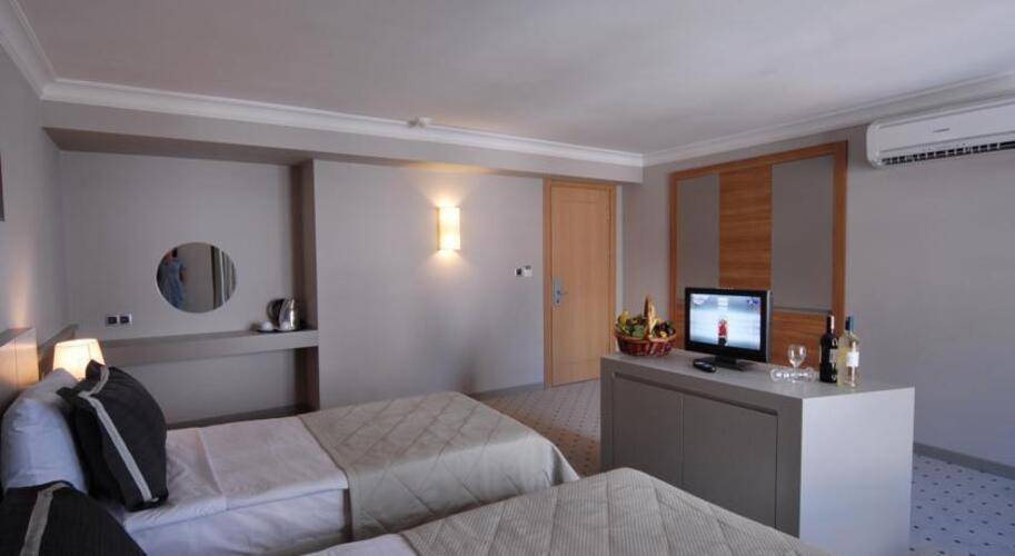 Klas Hotel