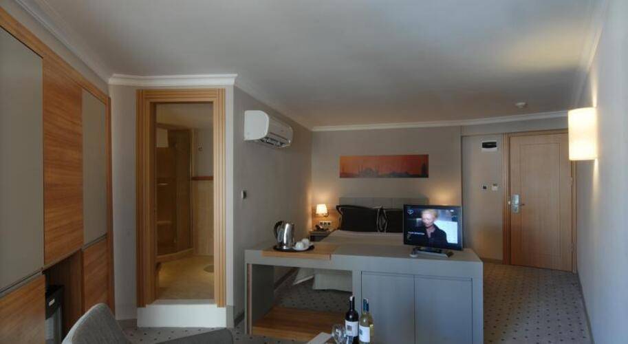 Klas Hotel