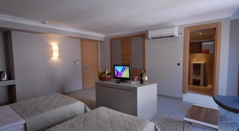Klas Hotel