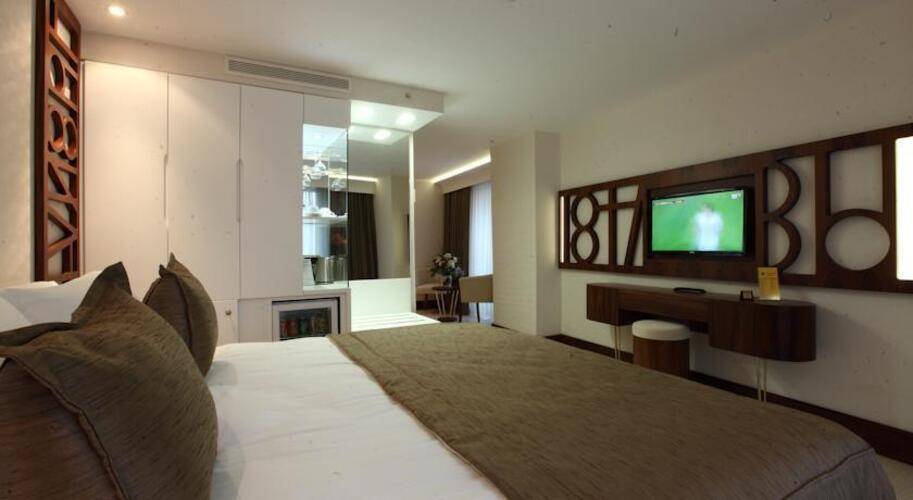 Victory Hotel & Spa