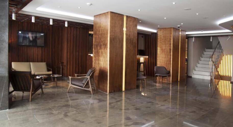 Victory Hotel & Spa