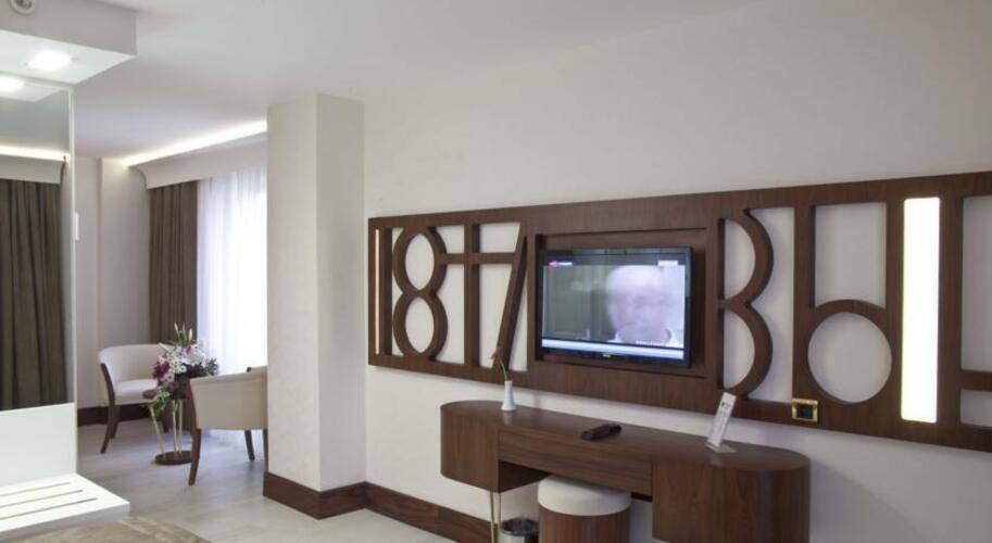 Victory Hotel & Spa