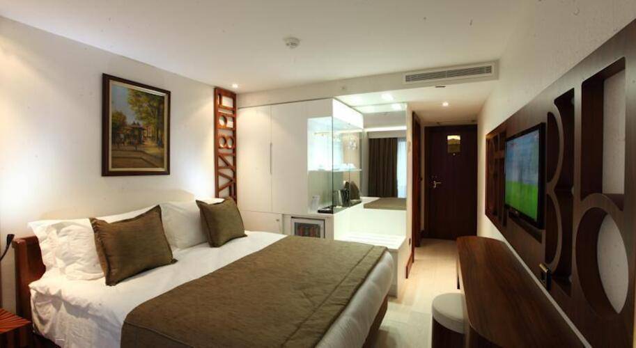 Victory Hotel & Spa