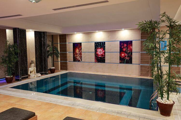 Nova Plaza Orion Hotel (Ex.Golden Park Hotel)