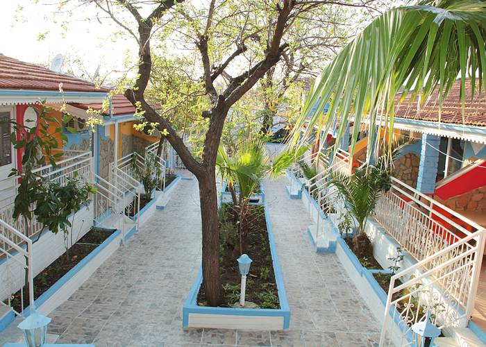 Side Temple Hotel
