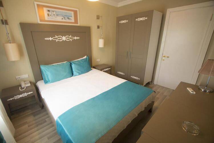 Sky Nova Suites Hotel