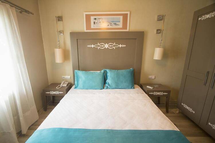 Sky Nova Suites Hotel