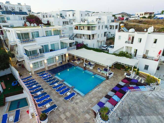 Sky Nova Suites Hotel