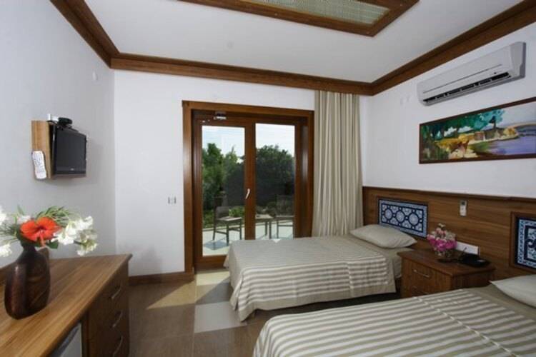 Azmakhan Hotel
