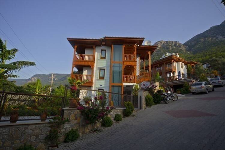 Azmakhan Hotel