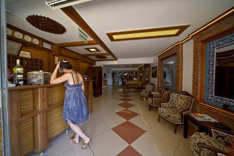 Azmakhan Hotel