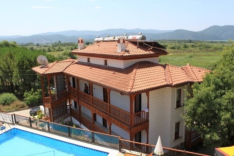 Azmakhan Hotel