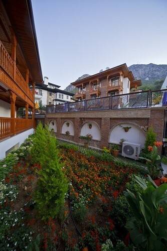 Azmakhan Hotel