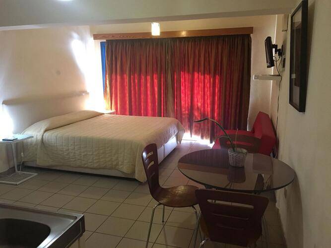 Vrachia Beach Hotel & Suites (Adults Only 16+)