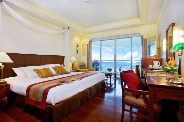 Royal Cliff Grand & Spa