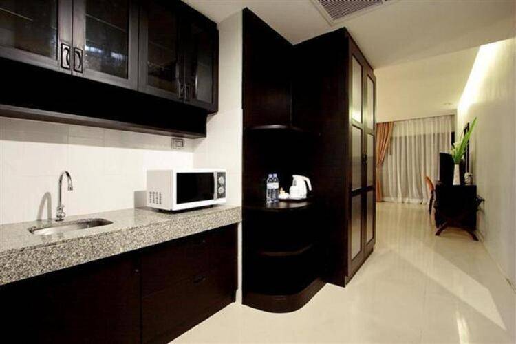 Palmyra Patong Resort