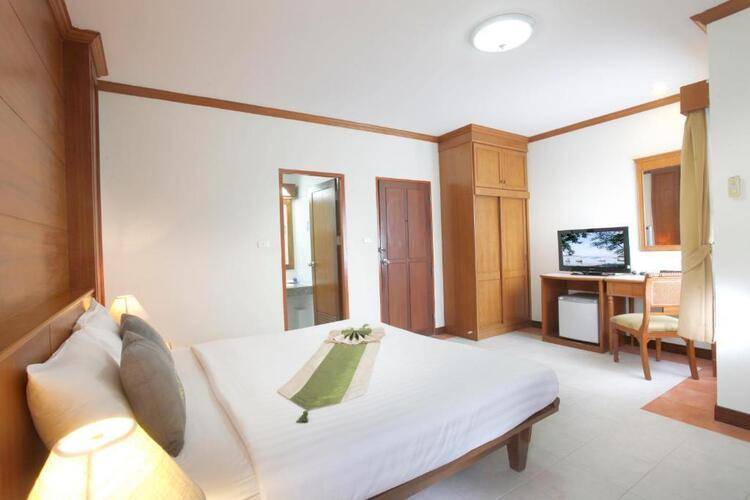 Palmyra Patong Resort