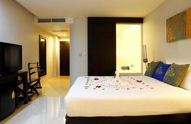 Palmyra Patong Resort