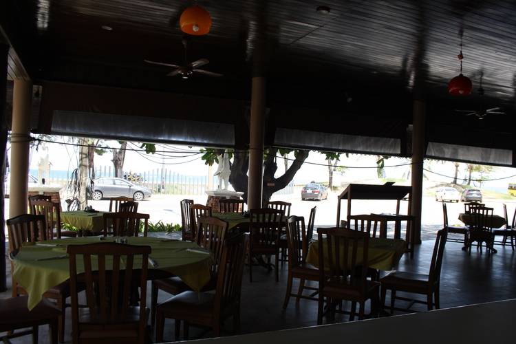 Golden Sand Inn