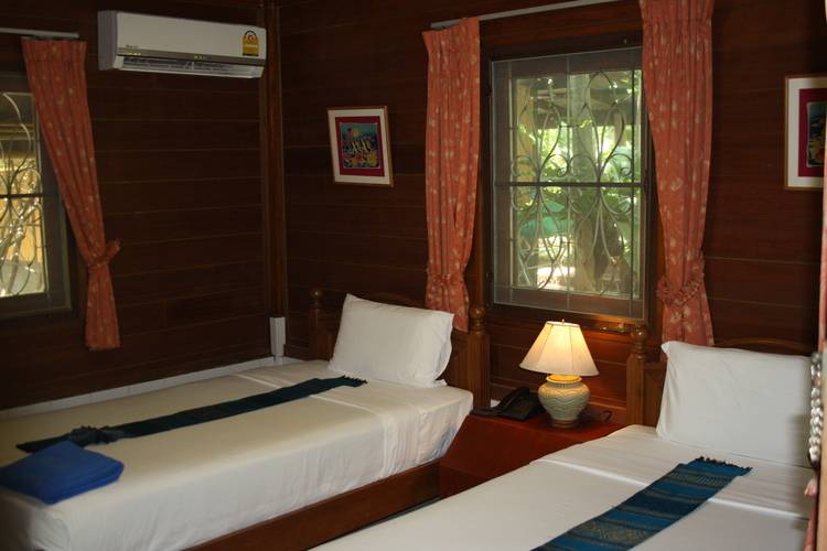 Golden Sand Inn