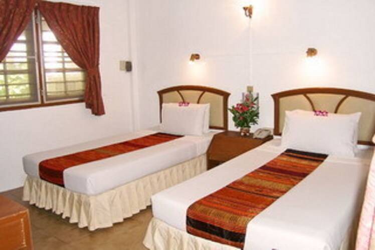 Golden Sand Inn