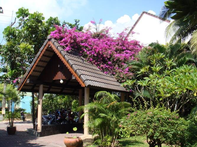 Golden Sand Inn
