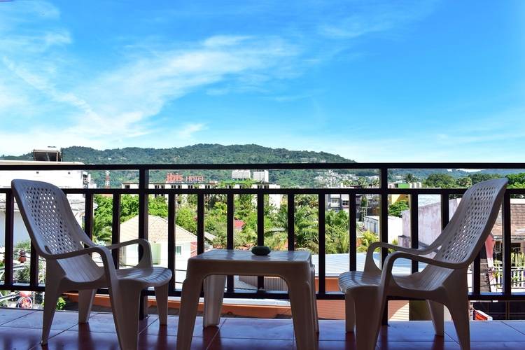 Outdoor Inn & Restaurant Kata