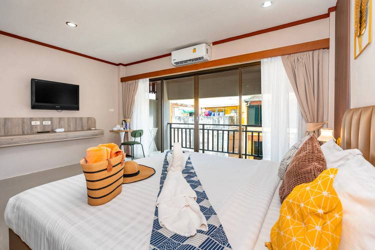 Outdoor Inn Kata Hotel