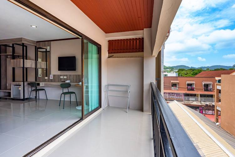 Outdoor Inn Kata Hotel