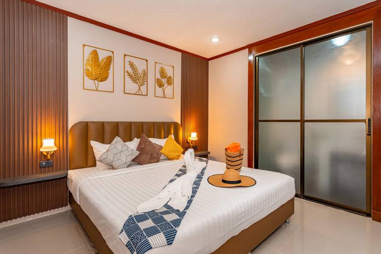 Outdoor Inn Kata Hotel