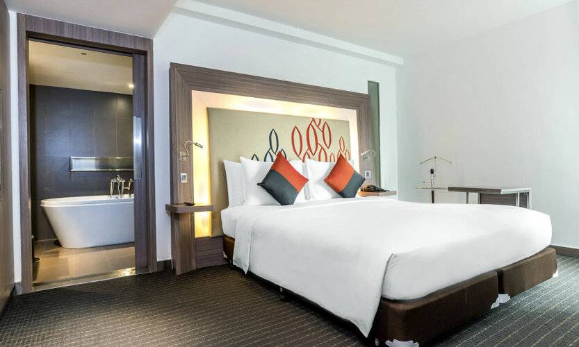 Hilton Garden Inn Bangkok Silom (Ex. Novotel Bangkok Fenix Silom)