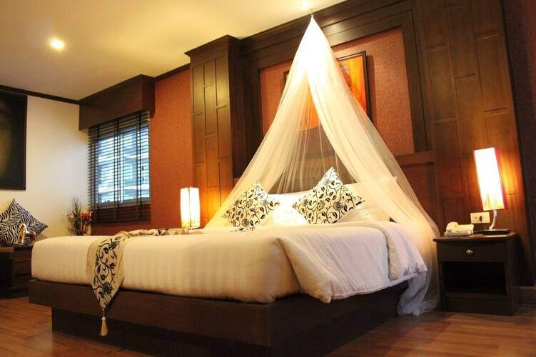 Hemingways Hotel