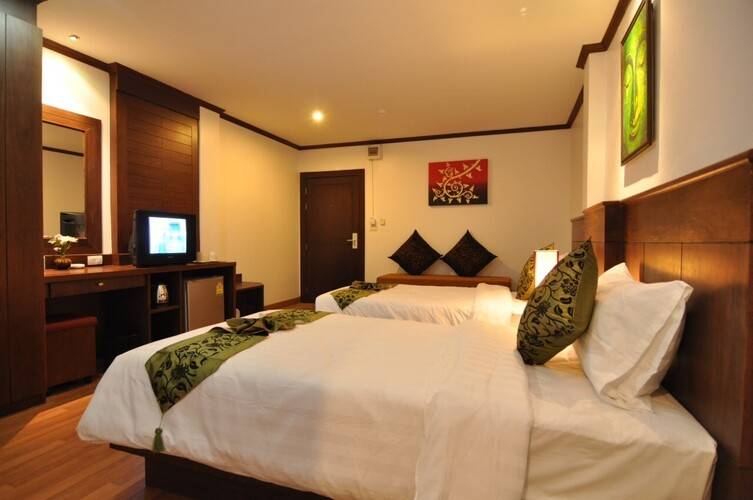 Hemingways Hotel