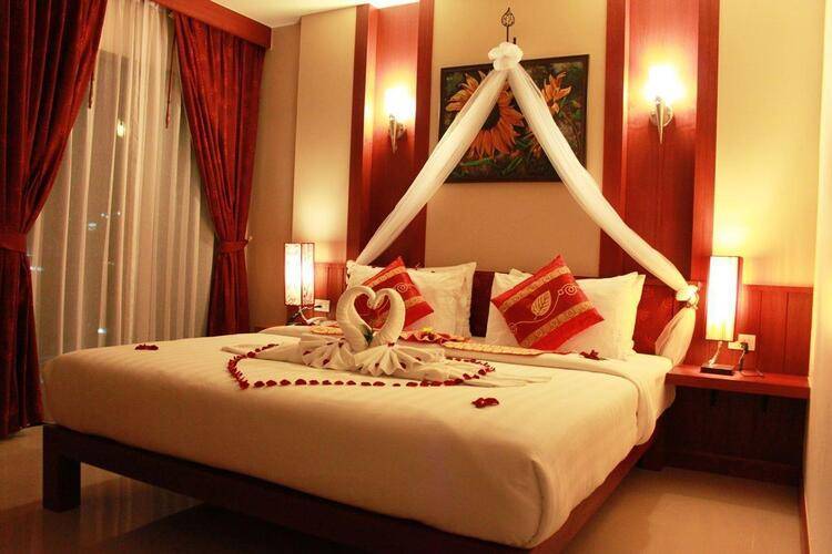 Patong Hemingway's Hotel
