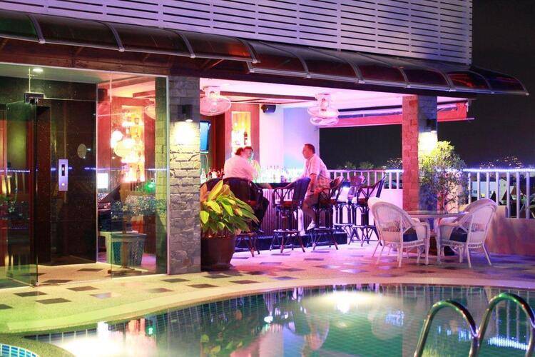 Patong Hemingway's Hotel